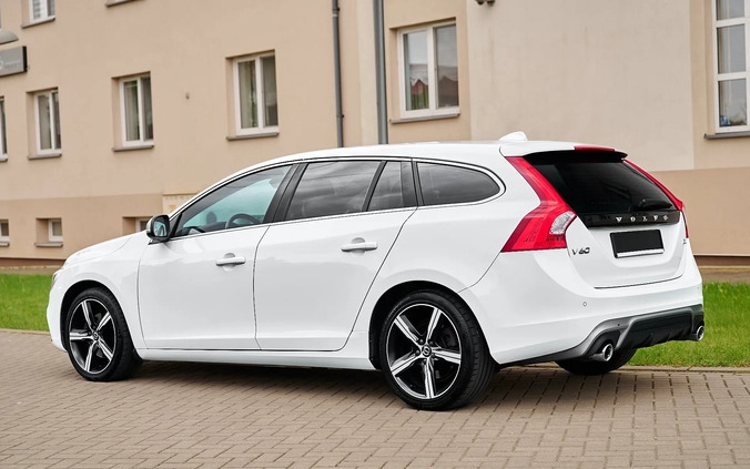 Volvo V60 cena 66900 przebieg: 210000, rok produkcji 2018 z Płock małe 781